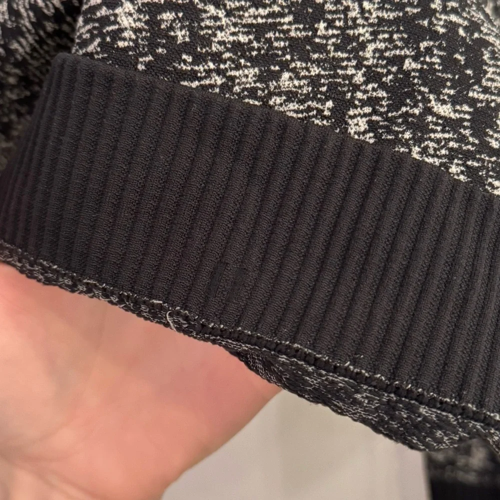 Lululemon Rest Less 1/2 Zip Black White